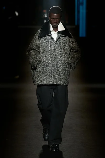 Look 39